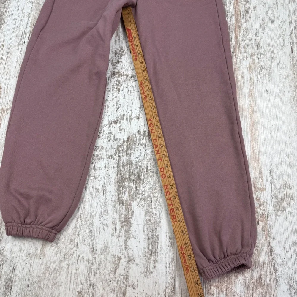 Alo Yoga Accolade Sweatpants Mauve Purple Fleece Joggers Medium Logo